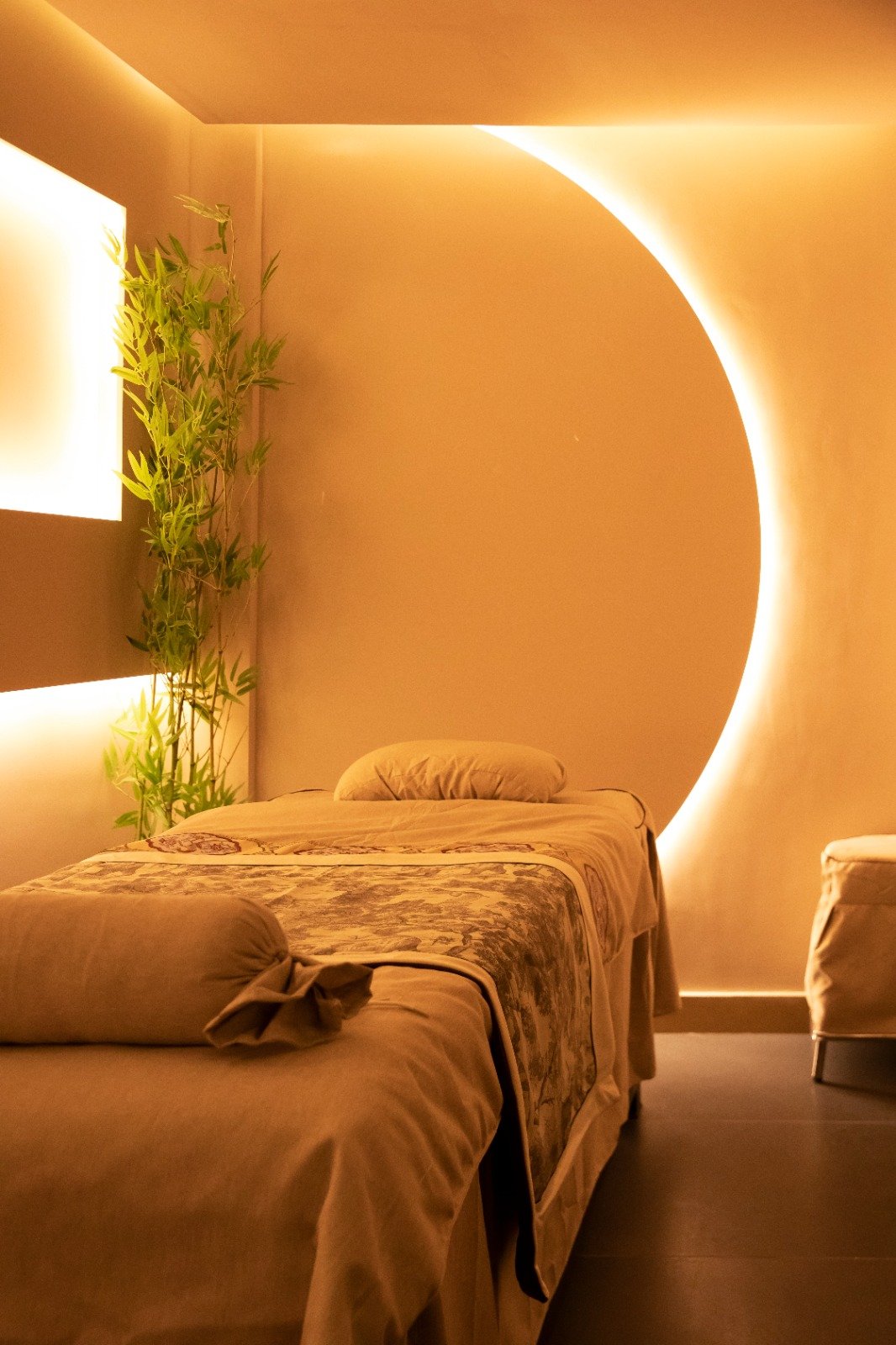 Massage Bed